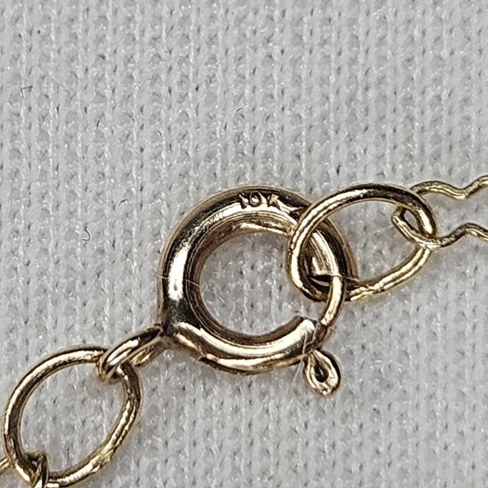 Vintage 10k Yellow Gold 16.5″ Necklace 3g Crinkle Chain Black Onyx Dangle Charm