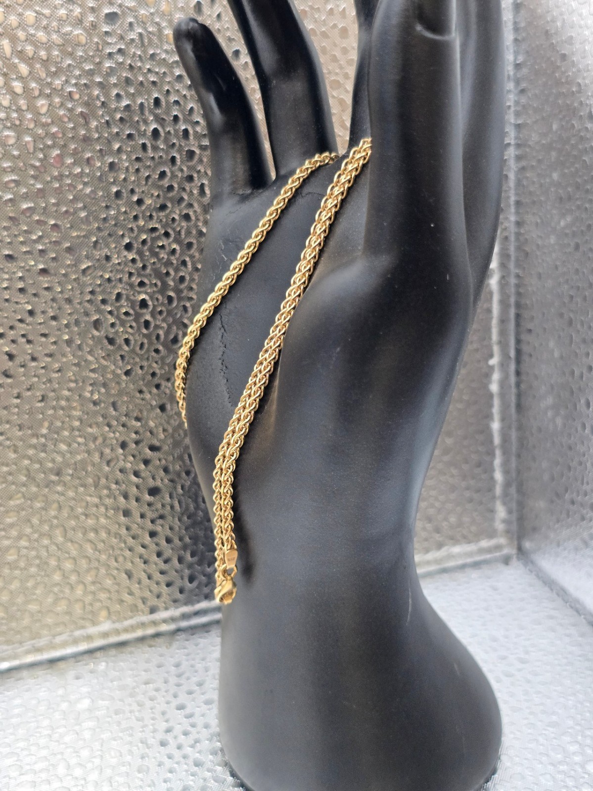 14 karat Italian Spiga link (Wheat link) chain, weighing 13.1 grams (EXJ4)