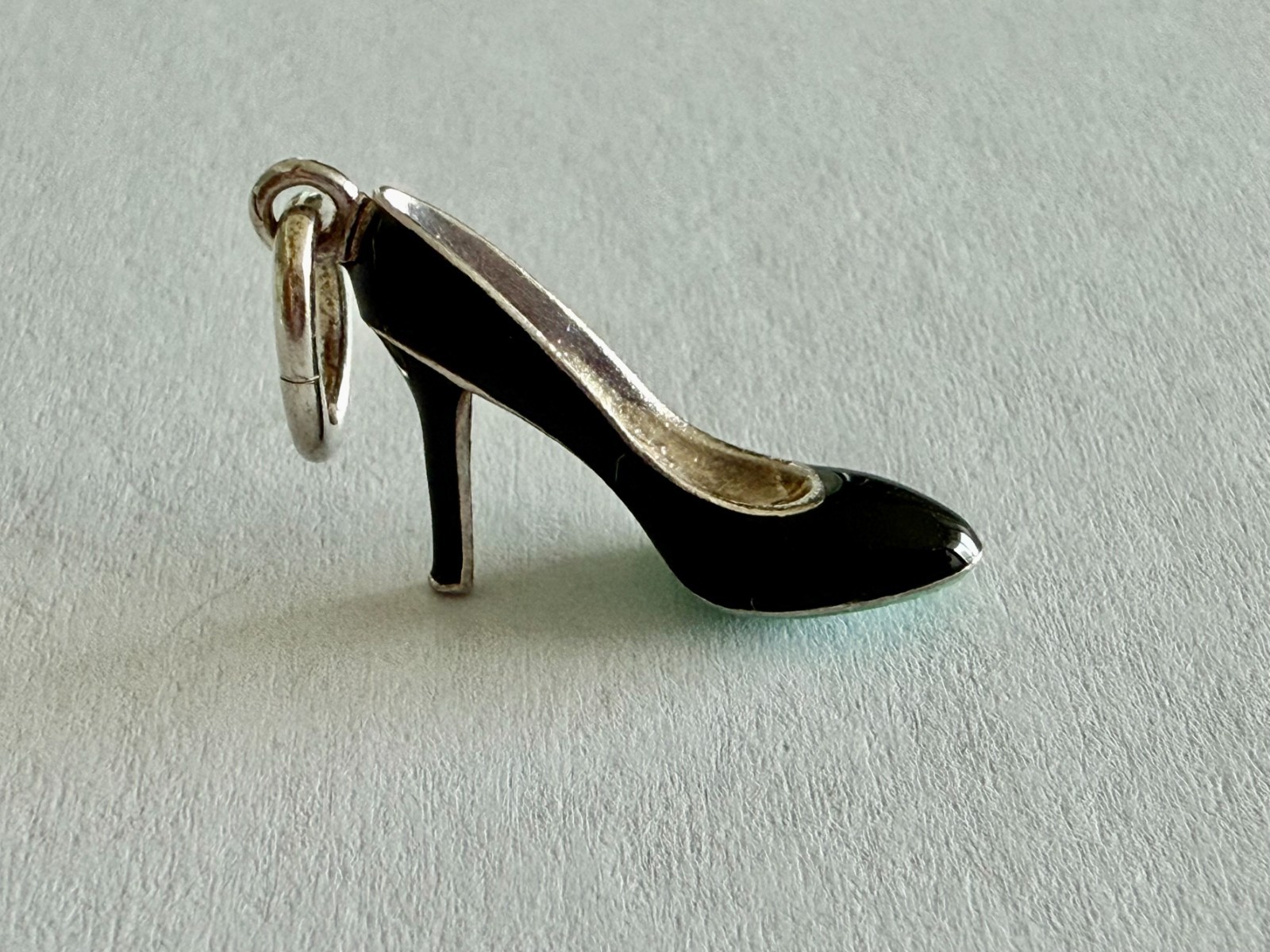 Tffany & Co. Stilleto Heel Shoe Blue Enamel Pendant Charm Sterling Silver
