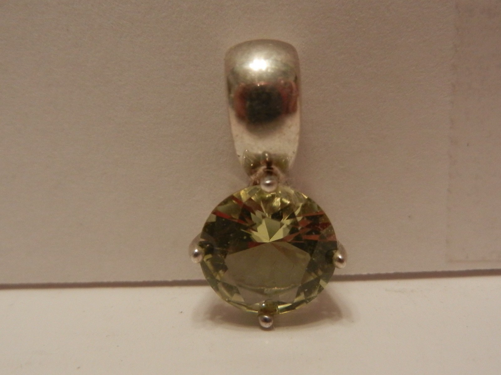 Sterling Silver Limon Quartz Pendant Round Prong Set Stone Lime Yellow 2 Carats