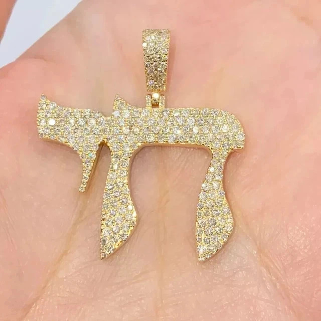 1.50 Ct Round Cut Moissanite Men’s Pendant 14K Yellow Gold Plated
