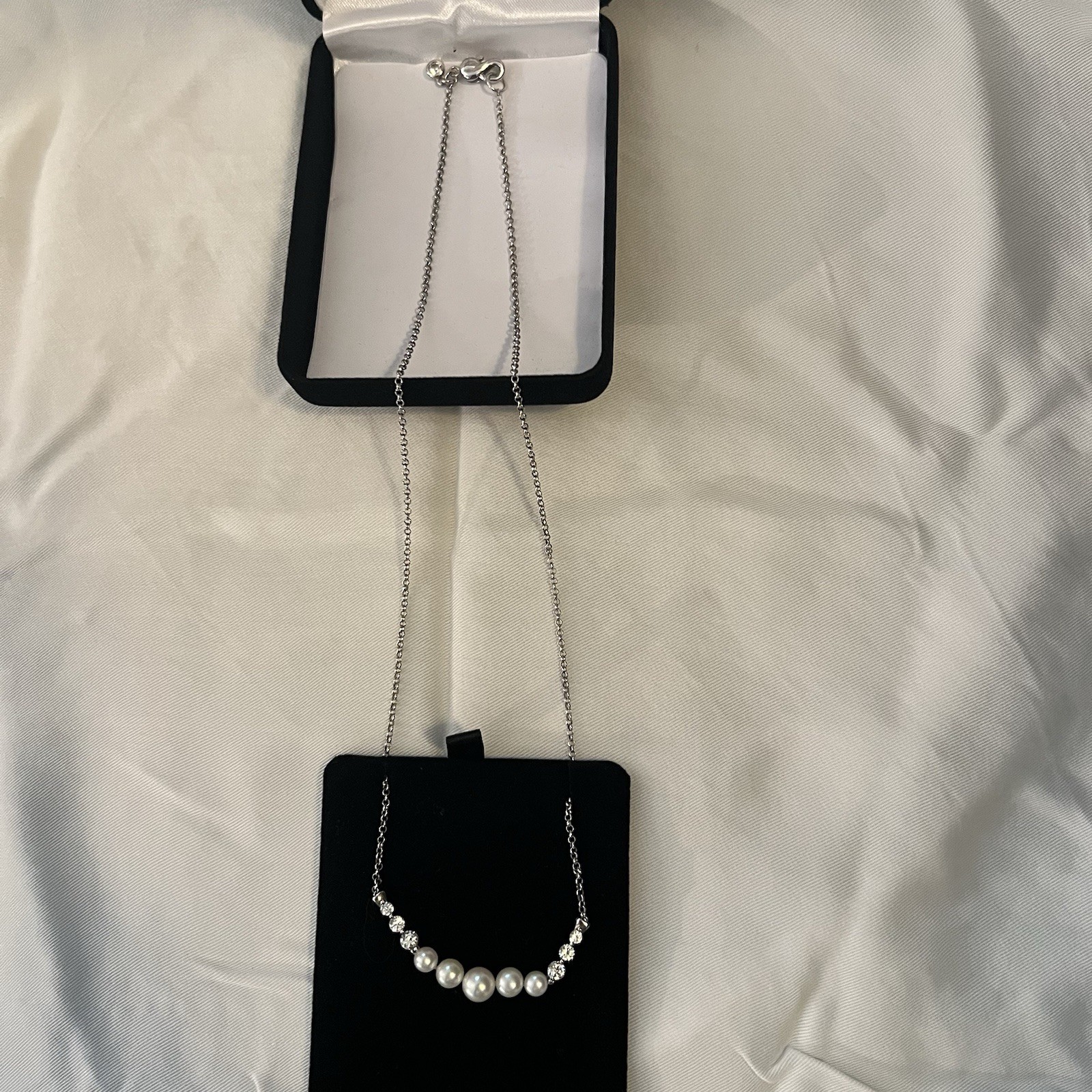 Kay Jewelers Cultured Freshwater Pearl Necklace Sterling Silver 18 inches – NIB