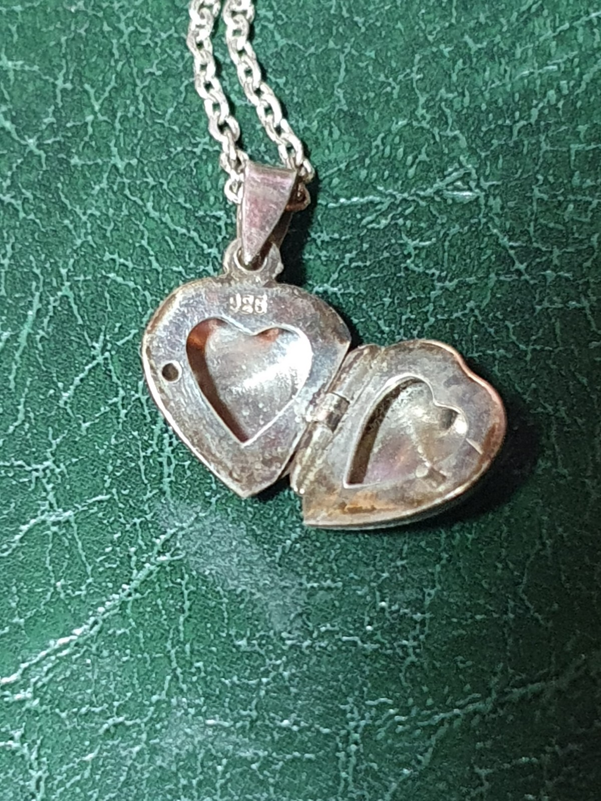 Vintage Sterling Silver Love Heart Photo Locket Pendant & Chain (not marked)