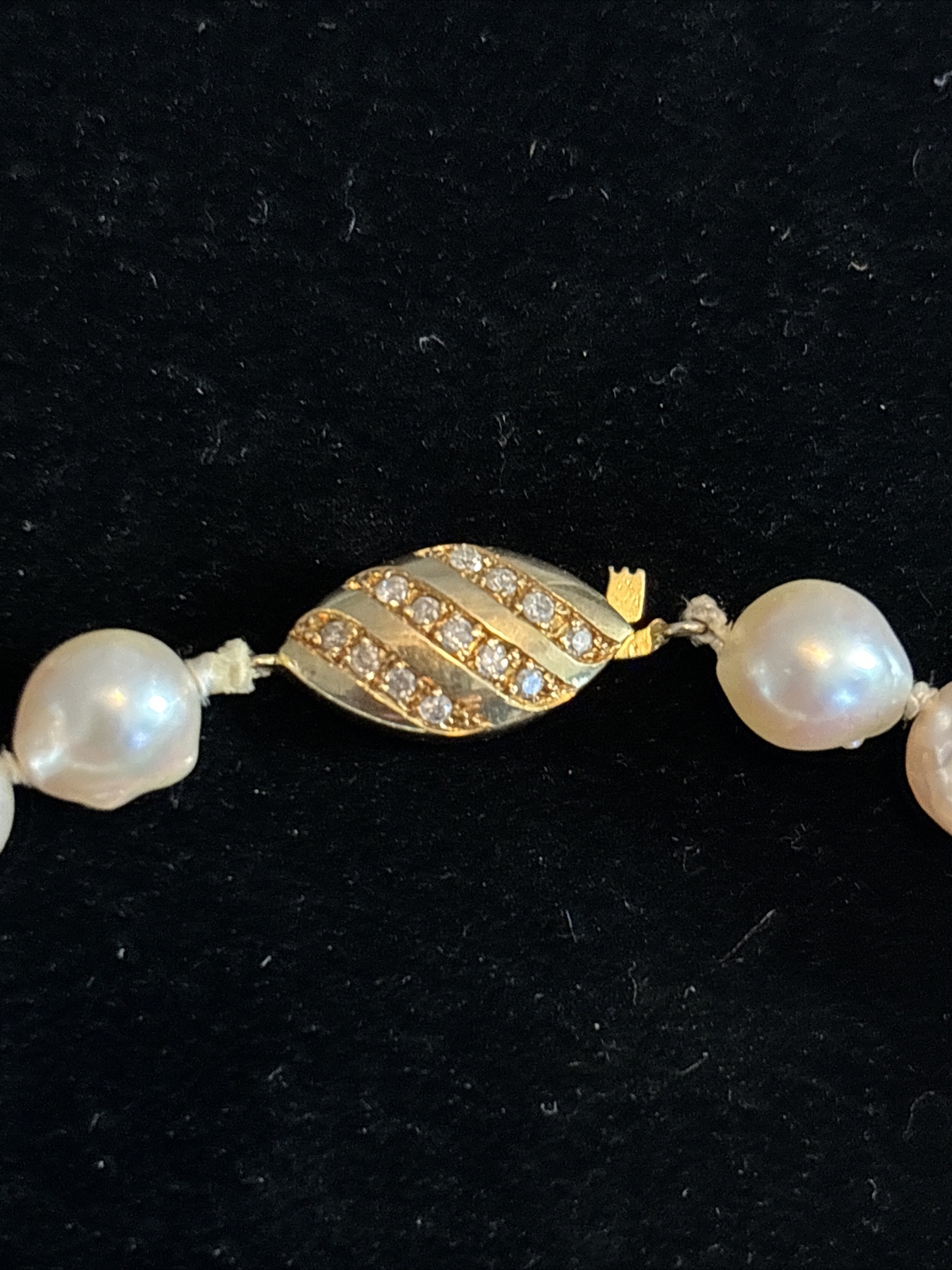 VTG 31” Pearl Necklace 14K Gold Diamond Clasp & Gold Ruby Diamond Bow Enhancer