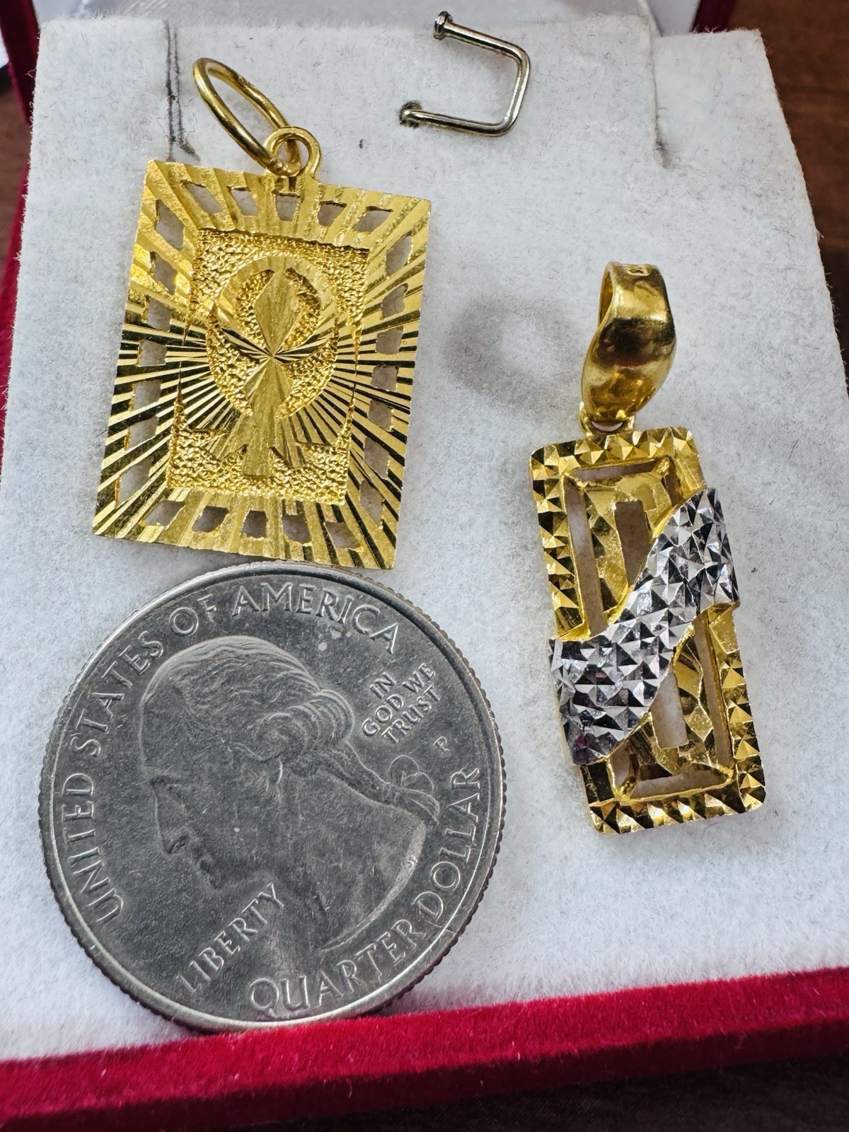 22K 916 22C Real Gold Two Set of Pendant 1 Rectangle & 1 Divine Allah 6.3g