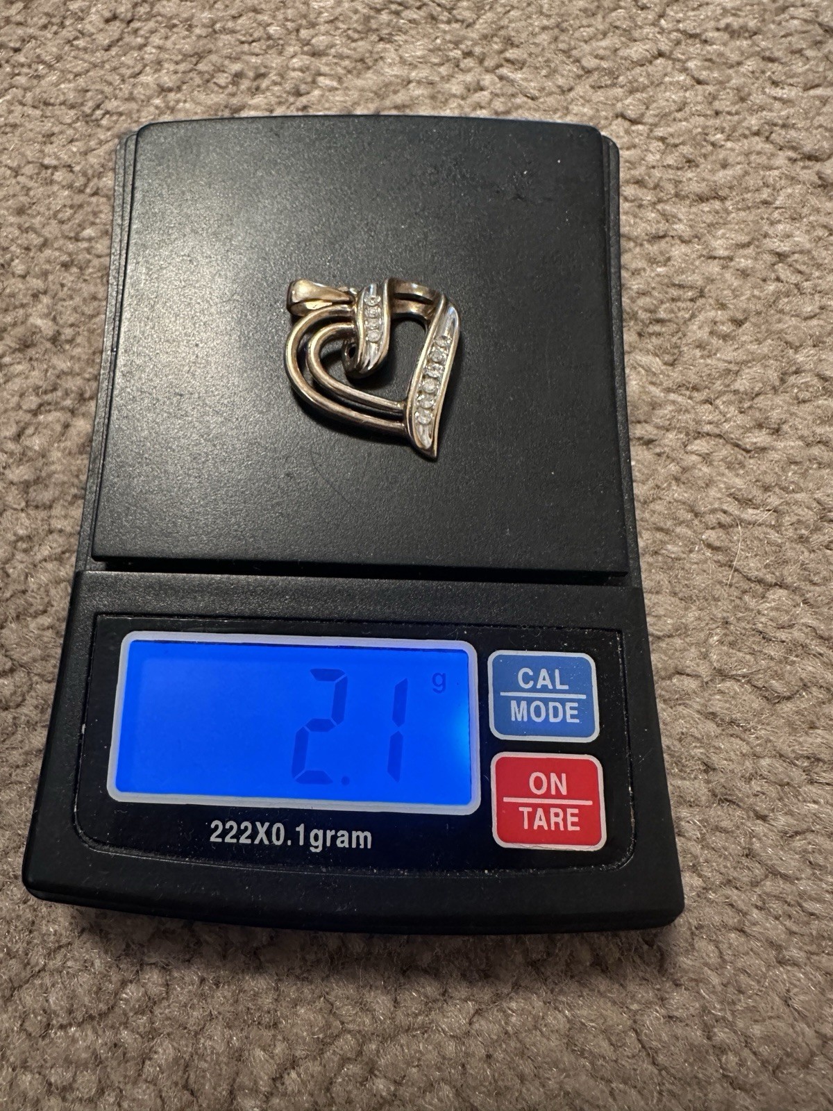 10K Gold Heart Pendant About 2 Grams