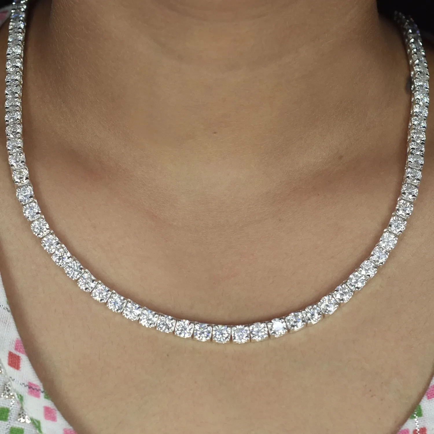 47 CT Gorgeous 18 inches White Diamond Tennis Necklace, Excellent Cut