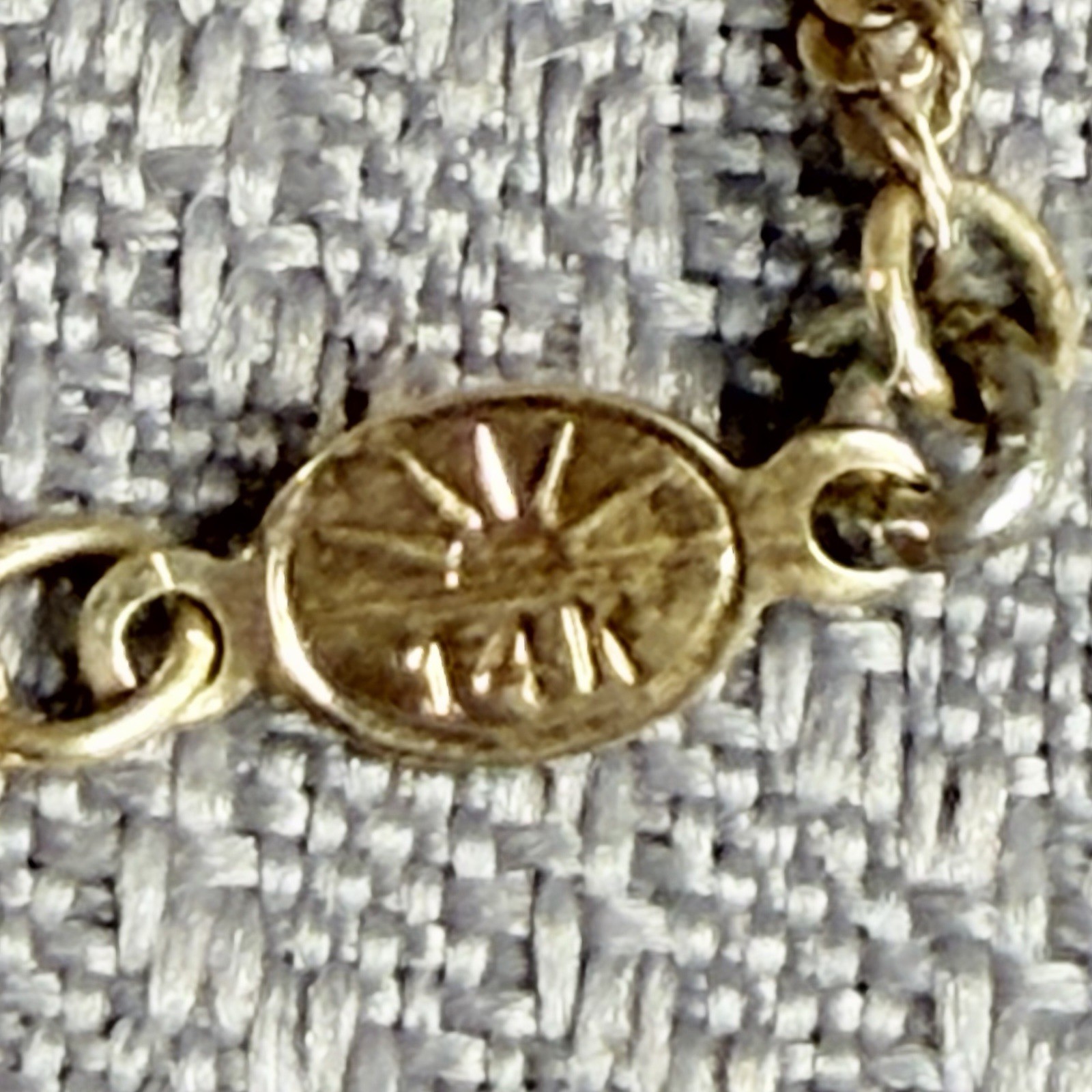 14K Yellow Gold Singapore Chain Necklace 24″ Italy Slim 1.44mm Twist 3.01g