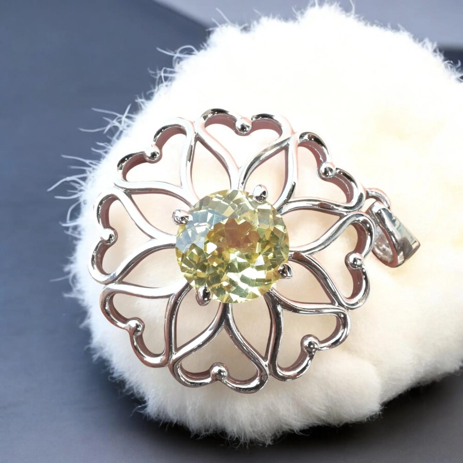 Certified Yellow Sapphire 32 Ct Flower Shape Pendant 925 Sterling Silver MG002