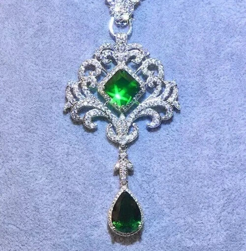 14K White Gold Plated In 2.4Ct Princess Cut Lab Created Emerald Charming Pendant