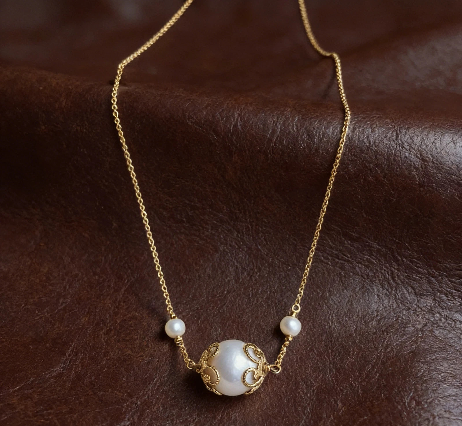 Stunning 18″ AAA+ South Sea Natural White Round Pearl Necklace 14k Gold P