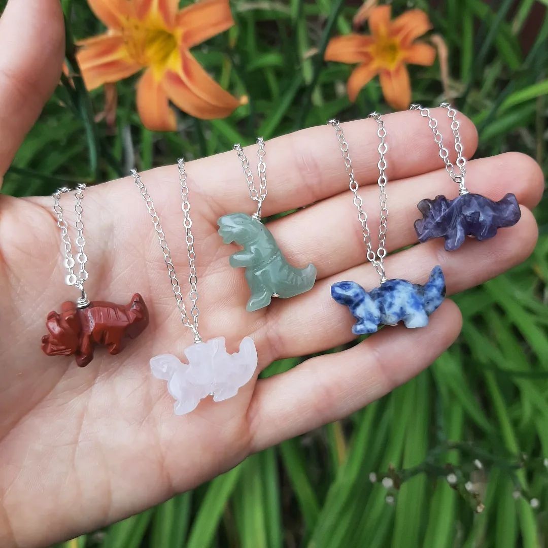 Crystal Dinoasura Necklace – Carved Stone Animal -T Rex Triceratops Stegosaurus