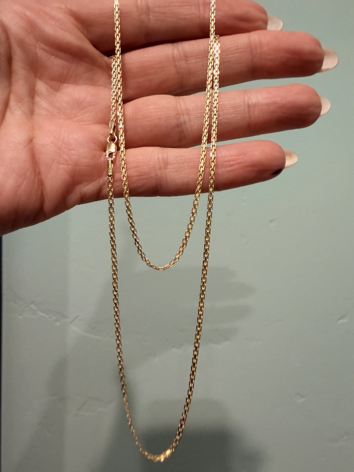 New Sparkling 10k Gold 22”, 1.6mm Bismark Link Chain