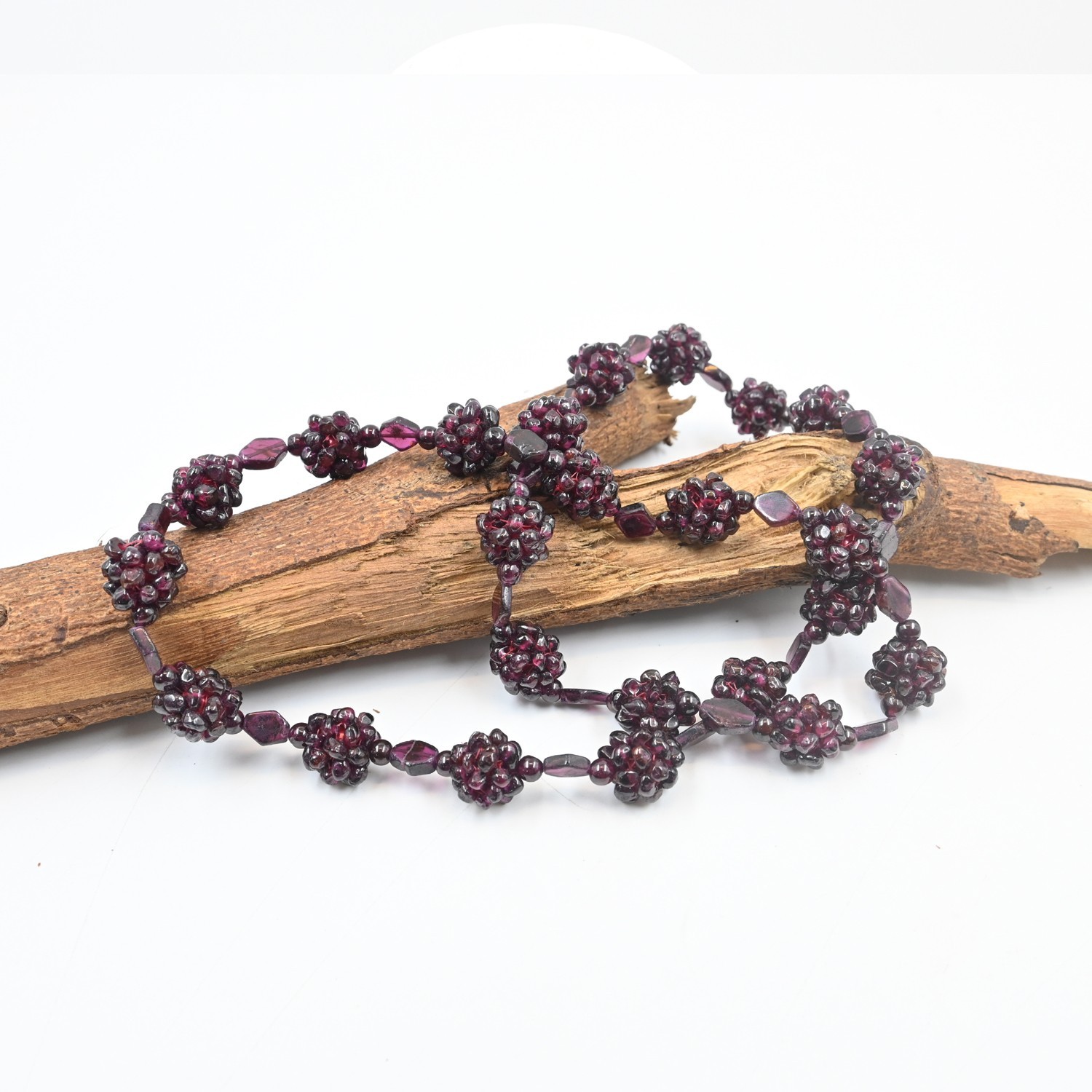 Natural Vintage Bohemian Pyrope Garnet Cluster Gemstone Beaded Pulp Necklace 24″