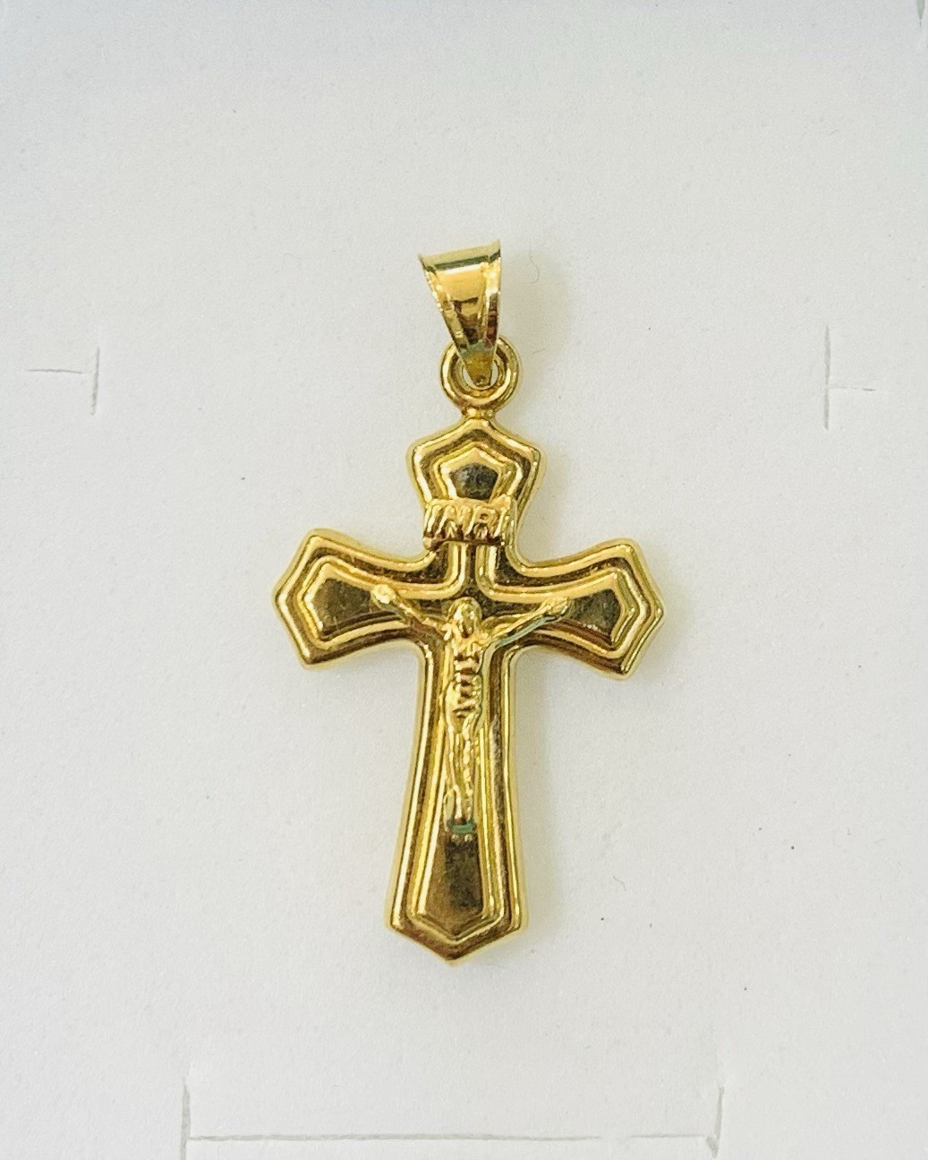 18K Yellow Gold Shaped Cross Pendant 1.53Grams(Italy)