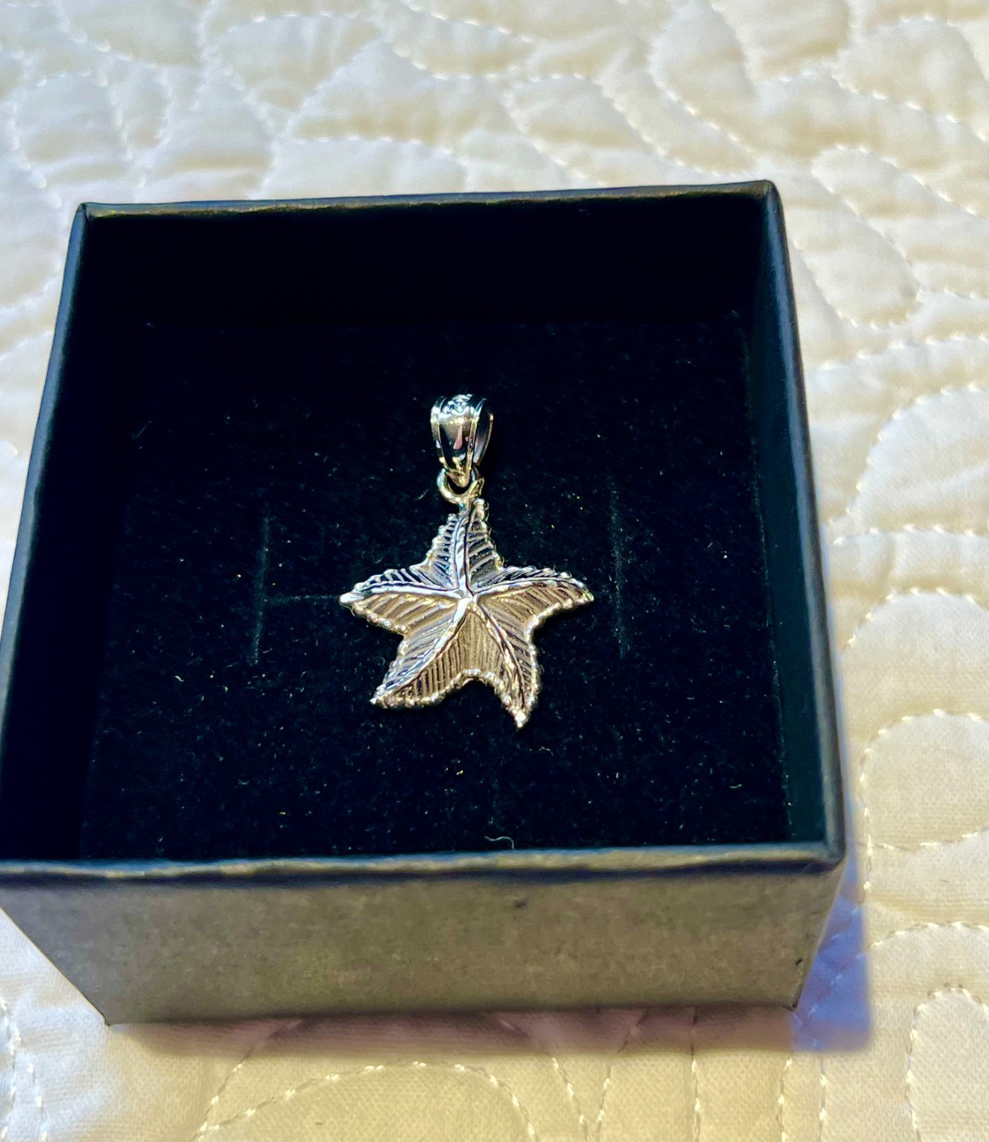 14k Solid White Gold Beach Ocean Polished and Diamond Cut Starfish Pendant