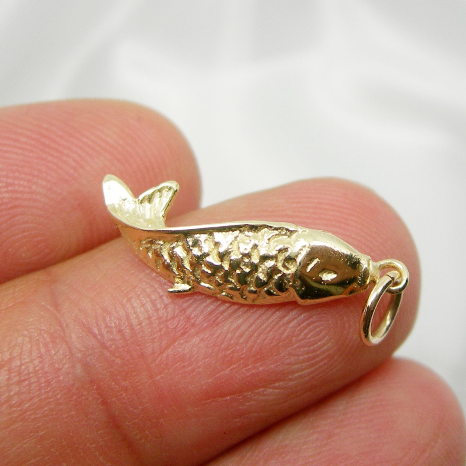 Lucky Koi Fish Charm Pendant Genuine 375 9k 9ct Yellow Gold, C200