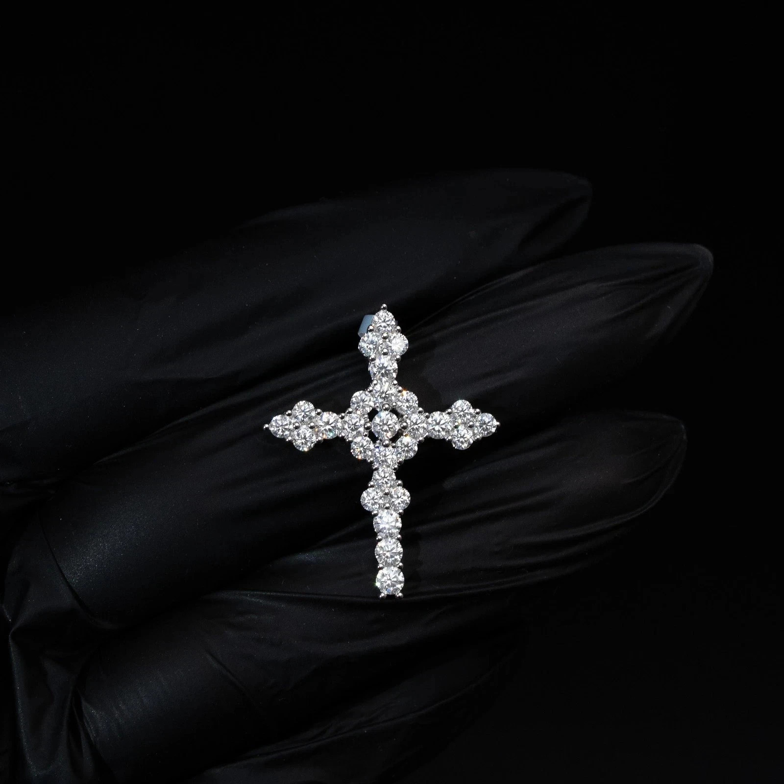 2Ctw Round Cut Women’s Moissanite Religious Cross Pendant 14K White Gold Plated