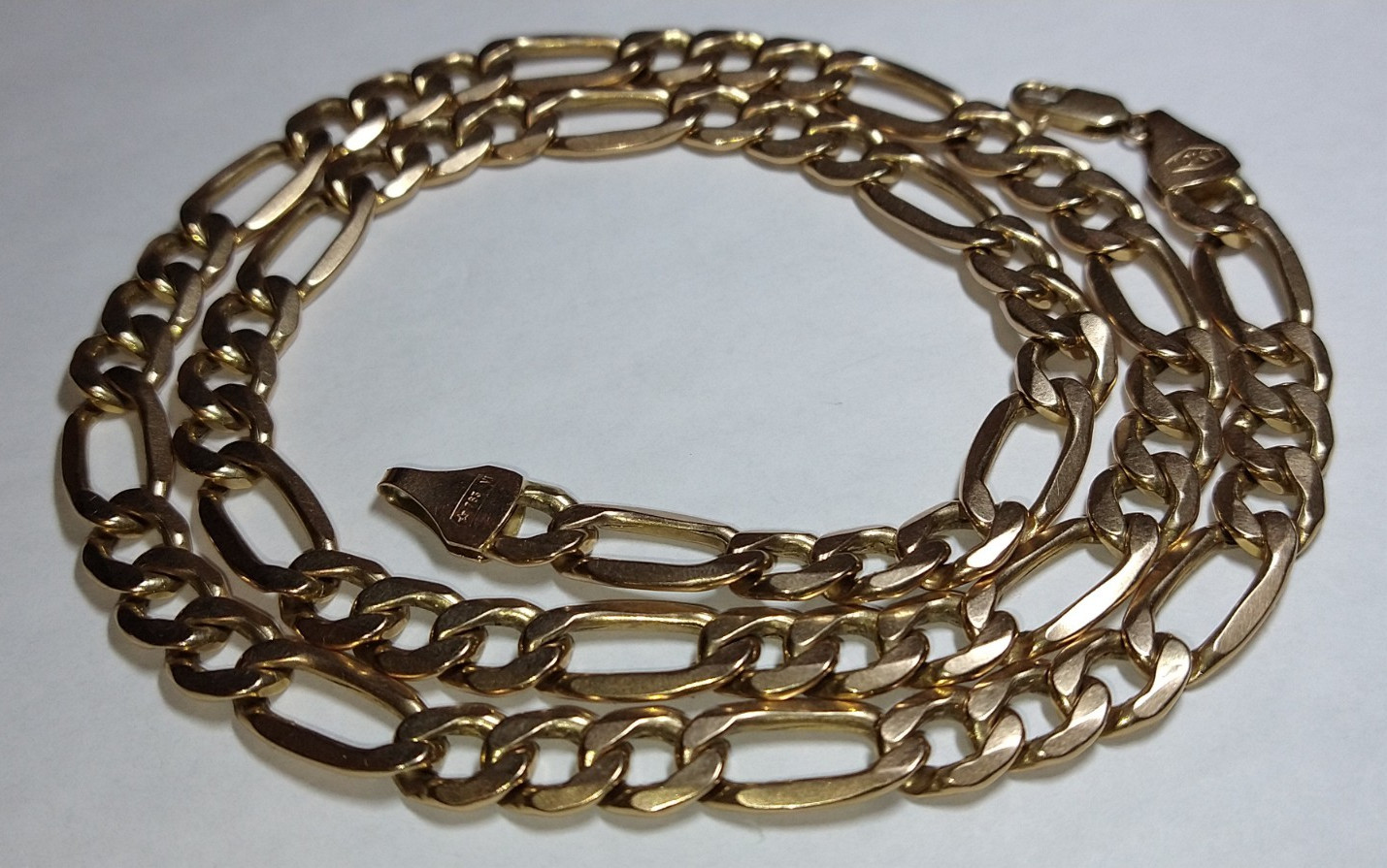 10k gold 8.25mm hollow Italian figaro chain necklace 17.94 grams 22.75″