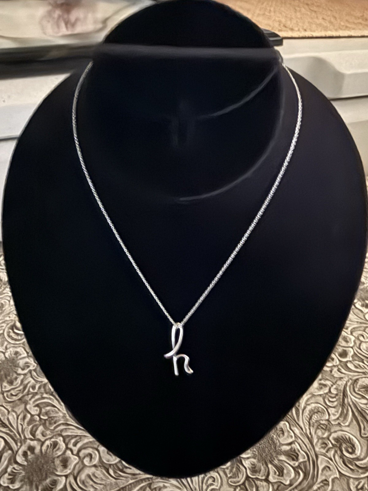 Tiffany & Co Sterling Triple Loops Necklace 5gr. Very Good condition, please s