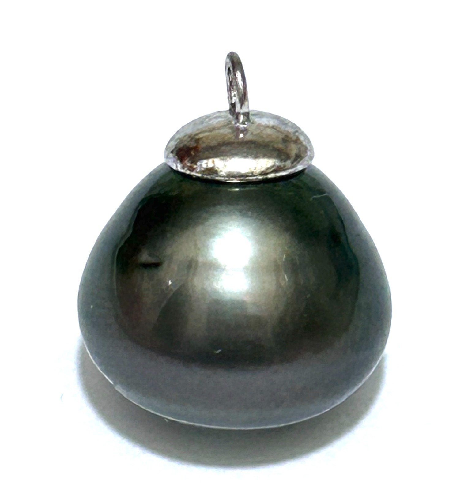 Oval 13.2 x 12.8mm Tahitian South Sea Natural Peacock Black Green Pearl Pendant