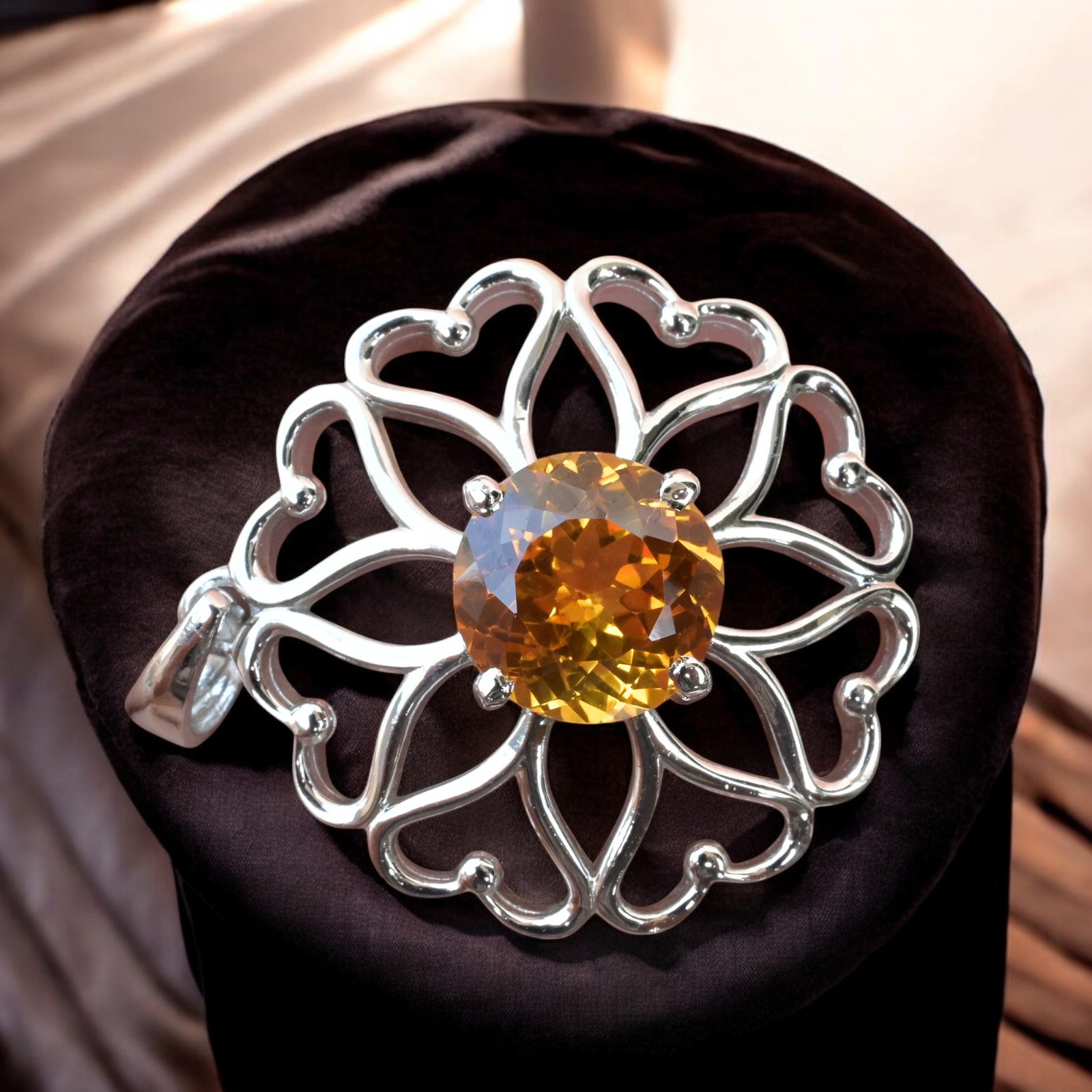Certified Orange Sapphire 32 Ct Flower Shape Pendant 925 Sterling Silver MG002