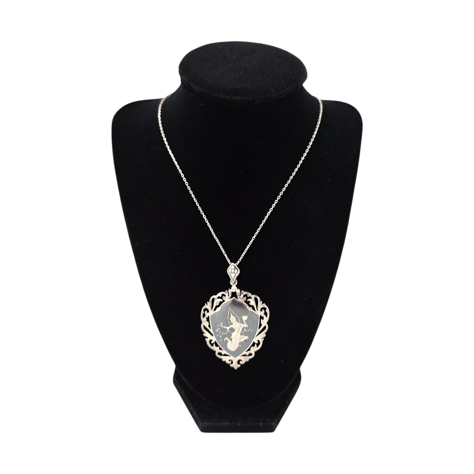 SIAM STERLING SILVER SHIELD PENDANT W/ NIELLO DANCER ON 18″ CHAIN 14GR #2059
