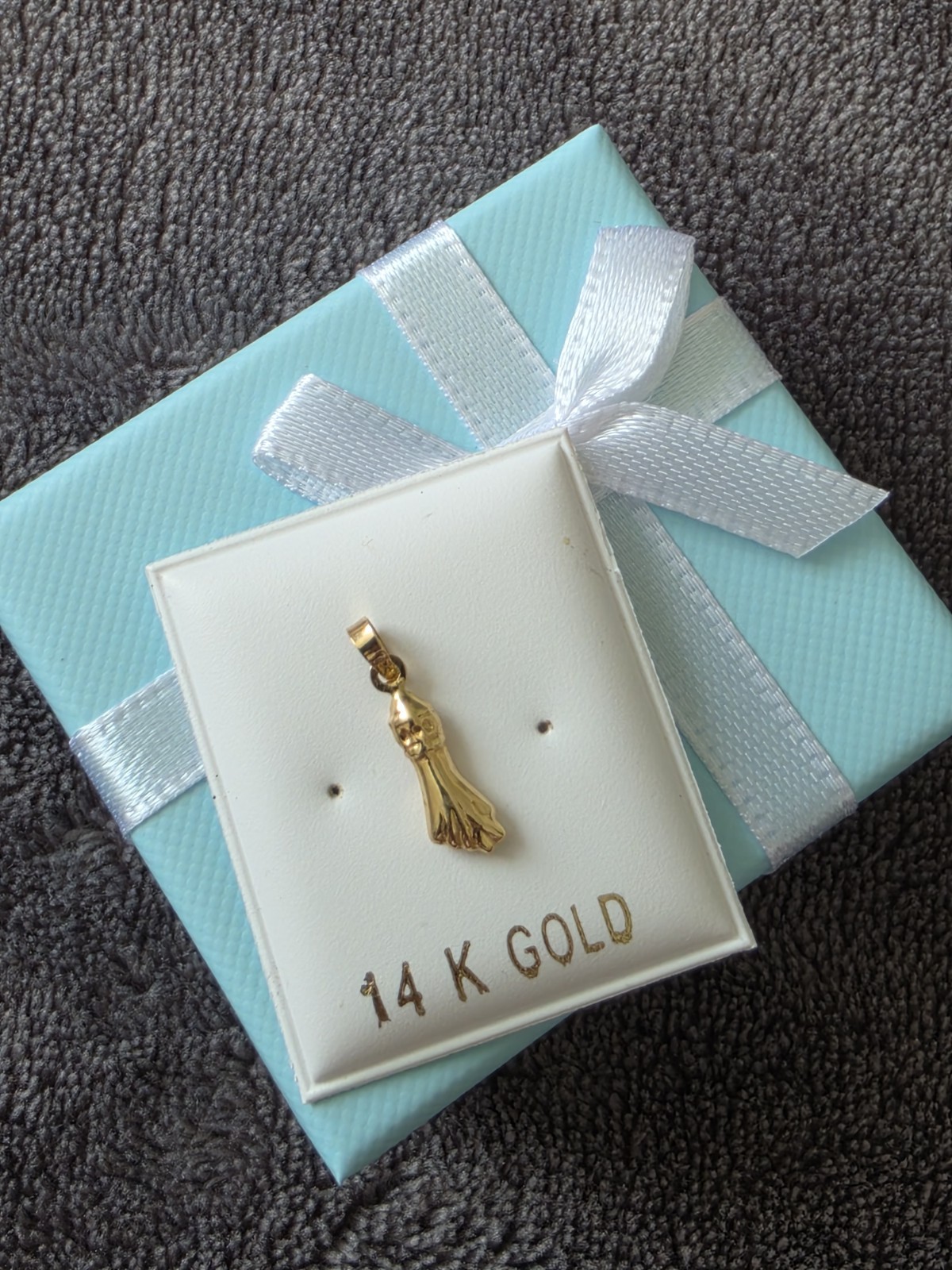 14k Gold Figa Pendant Hand For Good Luck