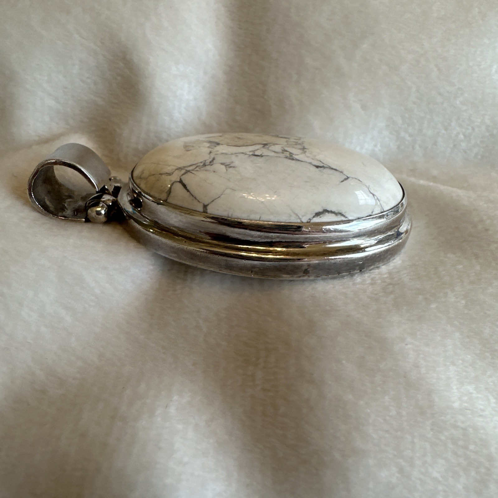 ExEx by Claudia Agudelo 925 Sterling Silver White Howlite Pendant 29g 2.25” Tall