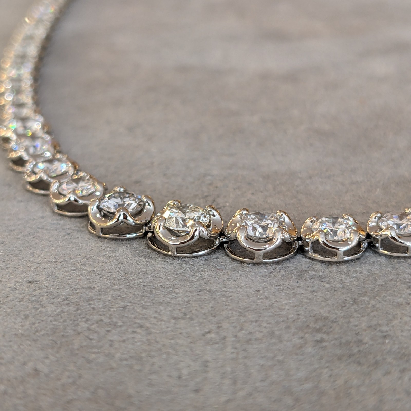 10.01 cttw Natural Diamond Graduated Tennis Necklace in Platinum – HM2816ZI