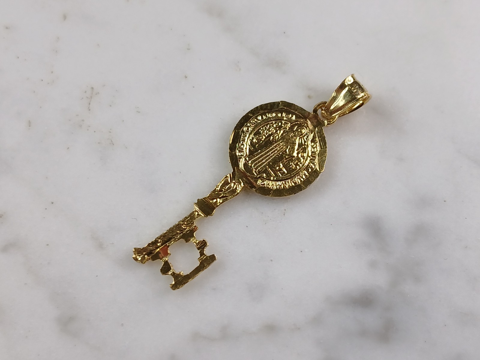 Womens Sterling Silver Gold Tone Saint Benedict Key Pendant Necklace 3.1g E3681