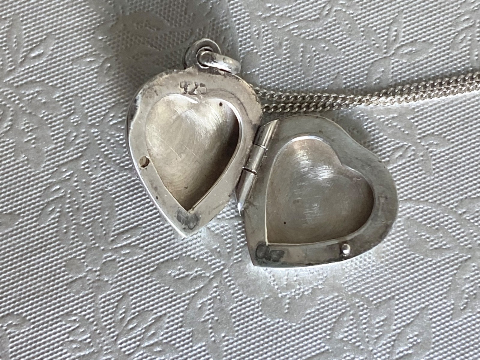 Small Sterling Silver Heart Shaped Photo Locket – Black Enamel & Fine 925 Chain