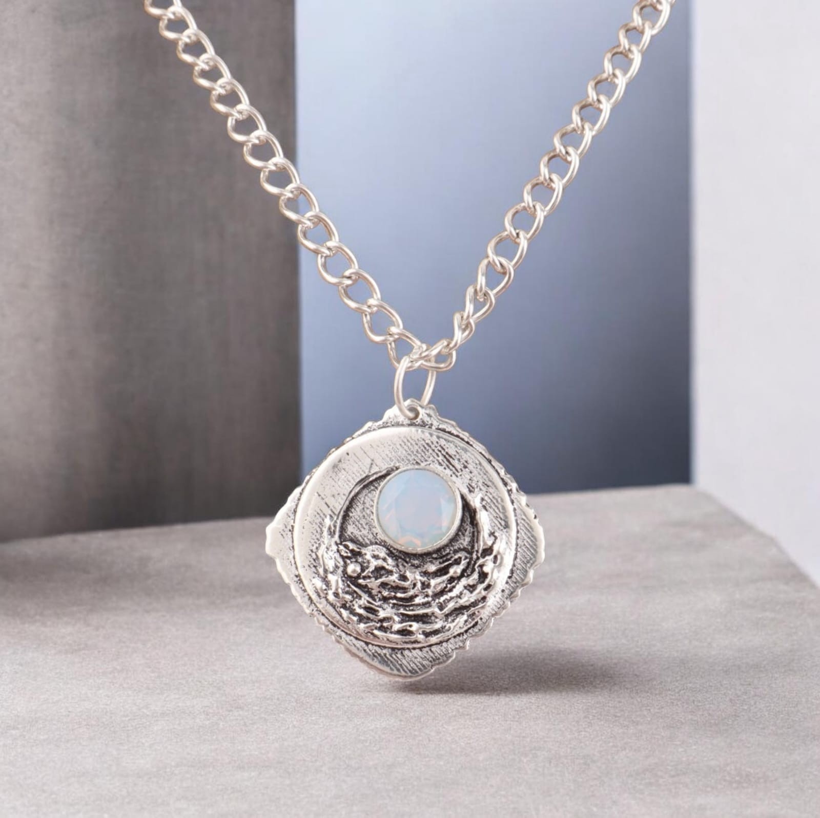 Pend. 925 Sterling Silver Natural Opal Enamel Round Engraved Party