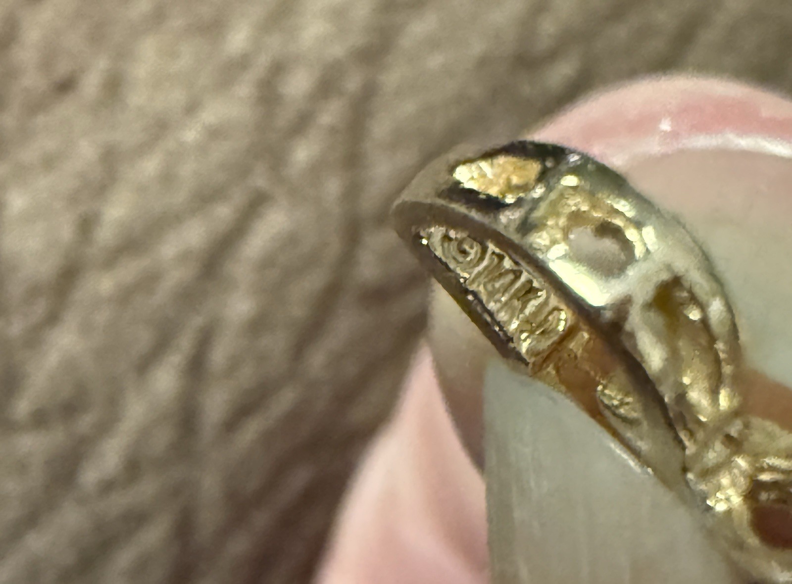 Vintage 14k Yellow Gold Diamond Cut Heart Charm Pendant 0.6g 1/2 Inch X 3/8 In