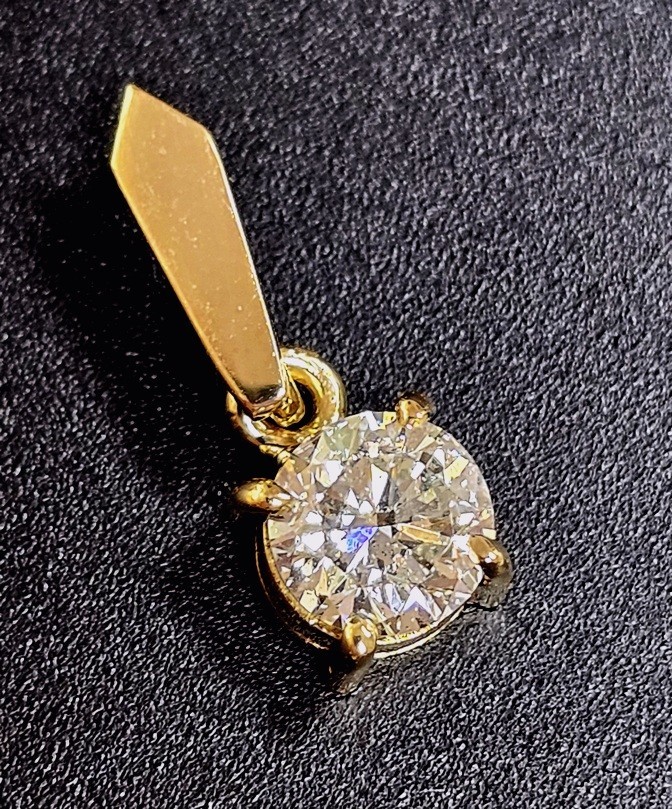 14K Yellow Gold .86ct Diamond Solitaire Pendant Near Colorless Eye Clean 3/4″