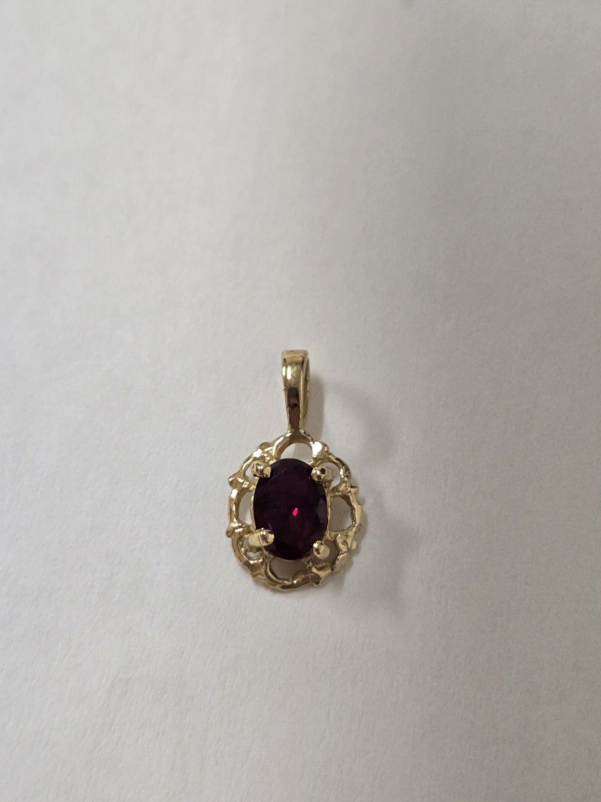 Red Garnet Stone Pendent 14k Yellow Gold Oval Shape For Children And Adults