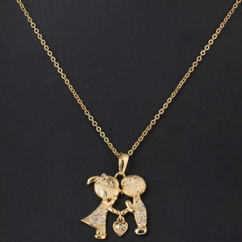 1Ct Lab Created Diamond Unisex Heart Kissing Pendant 14K Yellow Gold Plated