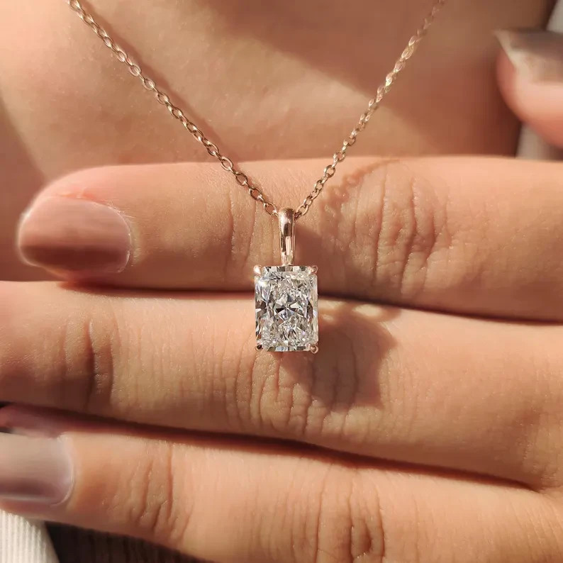 14K Yellow Gold Pendant 2.00CT Radiant-Cut Lab Grown Diamond E/VS1 IGI NO Chain