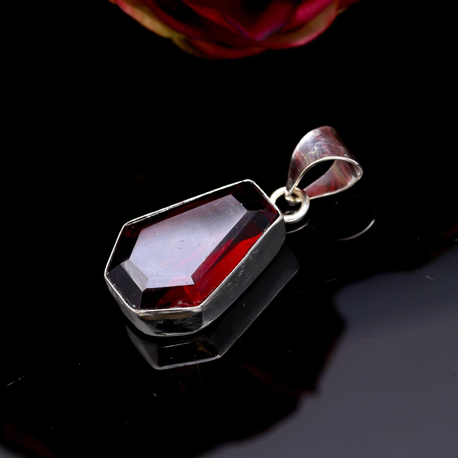 Garnet Gemstone handmade pendant 925 Sterling Silver Jewelry Pendant For Gift