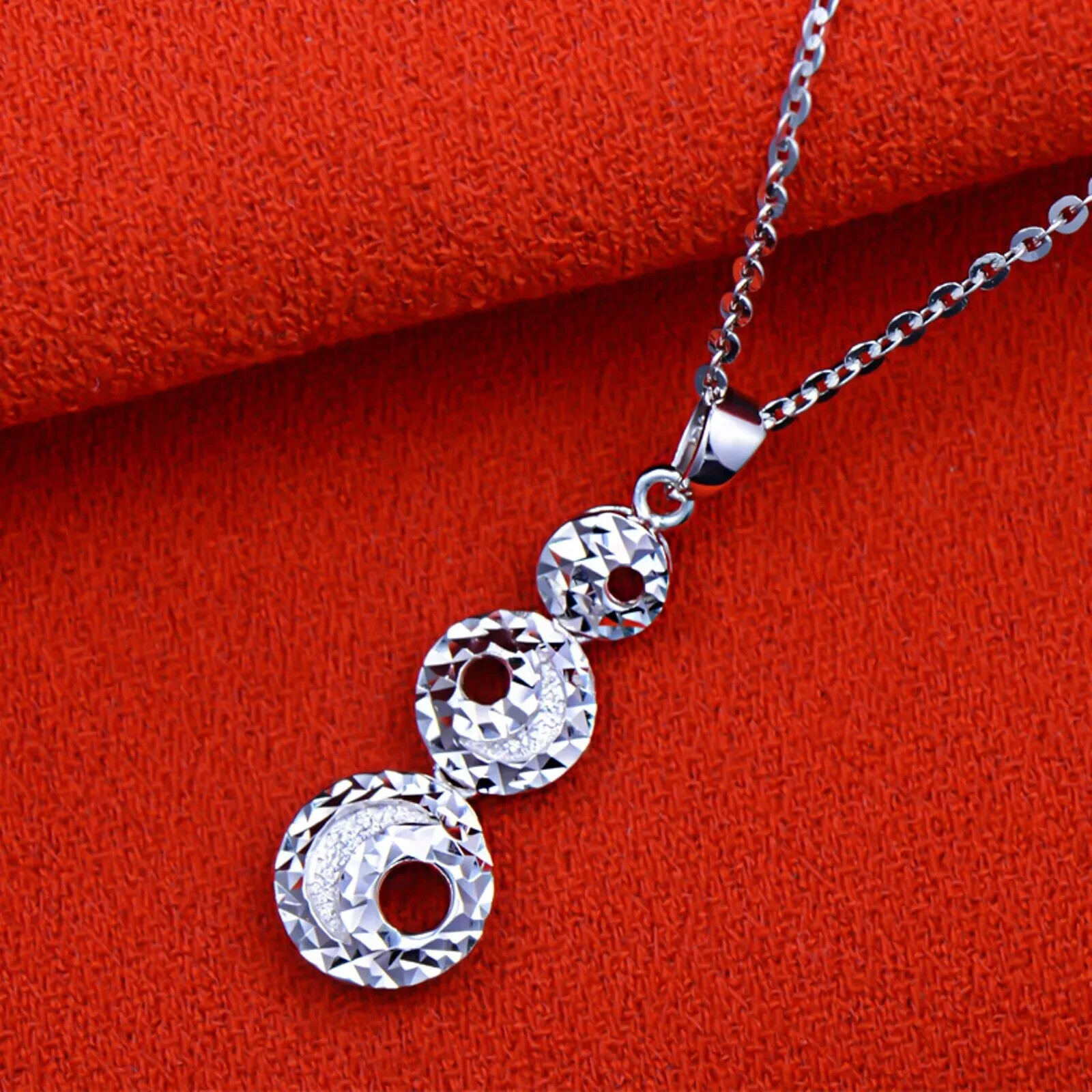 Pure Platinum 950 Men Women Gift Lucky Carved Moon Three Circle Pendant 2.5-2.7g