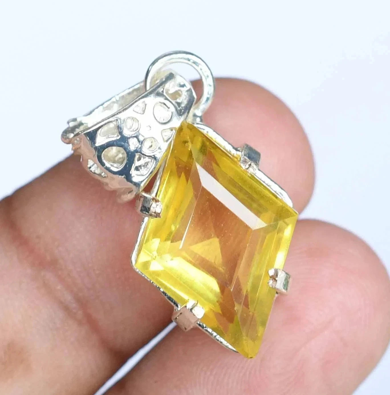 Natural Yellow Sapphire 17.35 Ct Fancy Cut 925 Solid Silver Pendant Gemstone