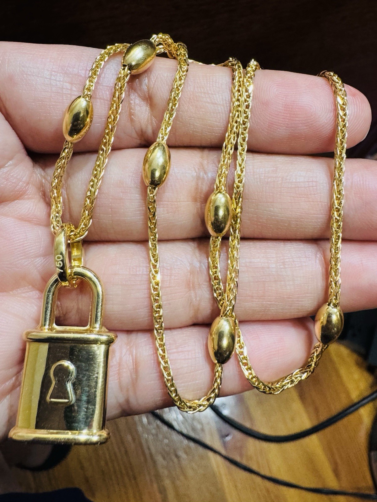 RARE 18K 750 Genuine Gold Oval Chain Padlock Necklace 17.6”/18” Long 9.6g 2.2mm