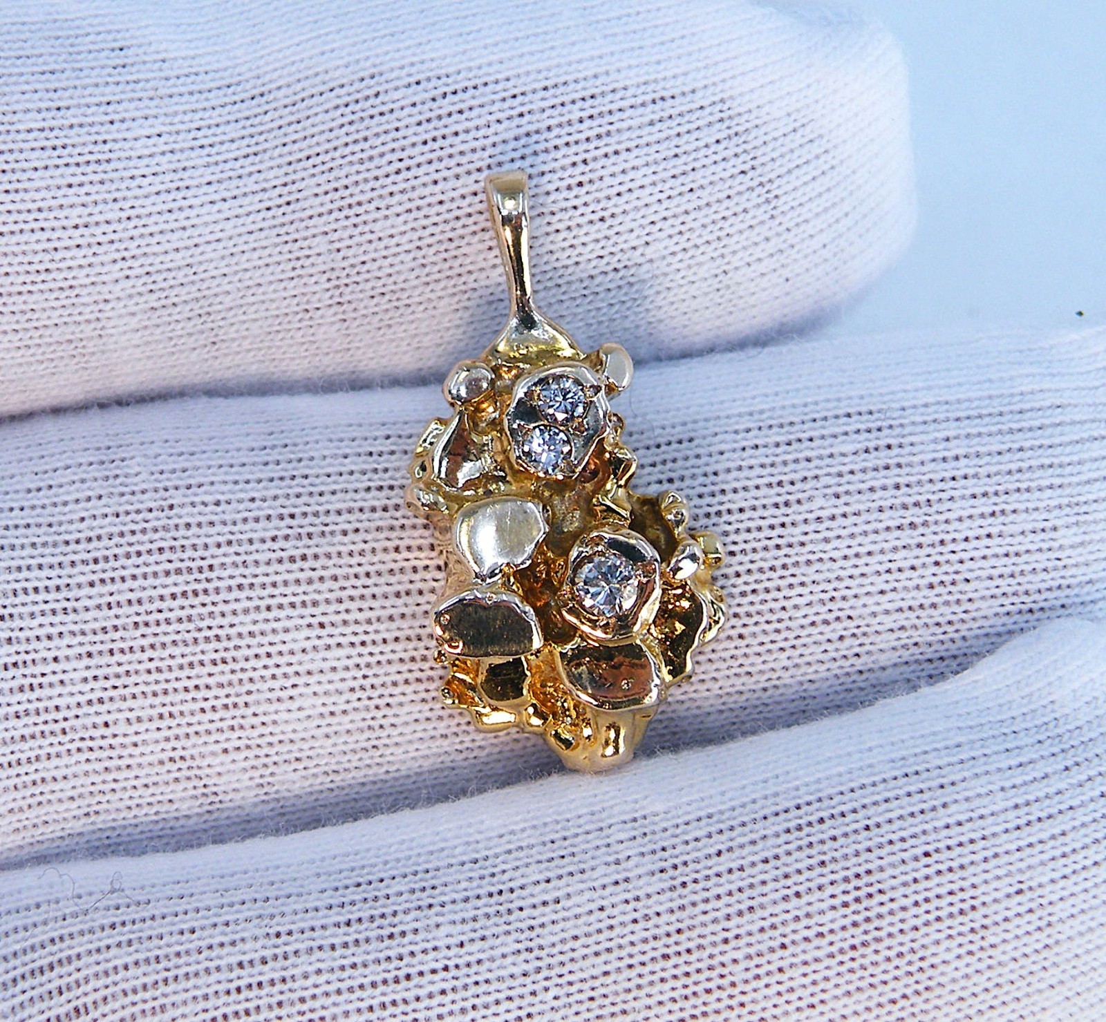 Unisex 10K Yellow Gold .30ct Diamond Nugget PENDANT 1980s Old School Charm
