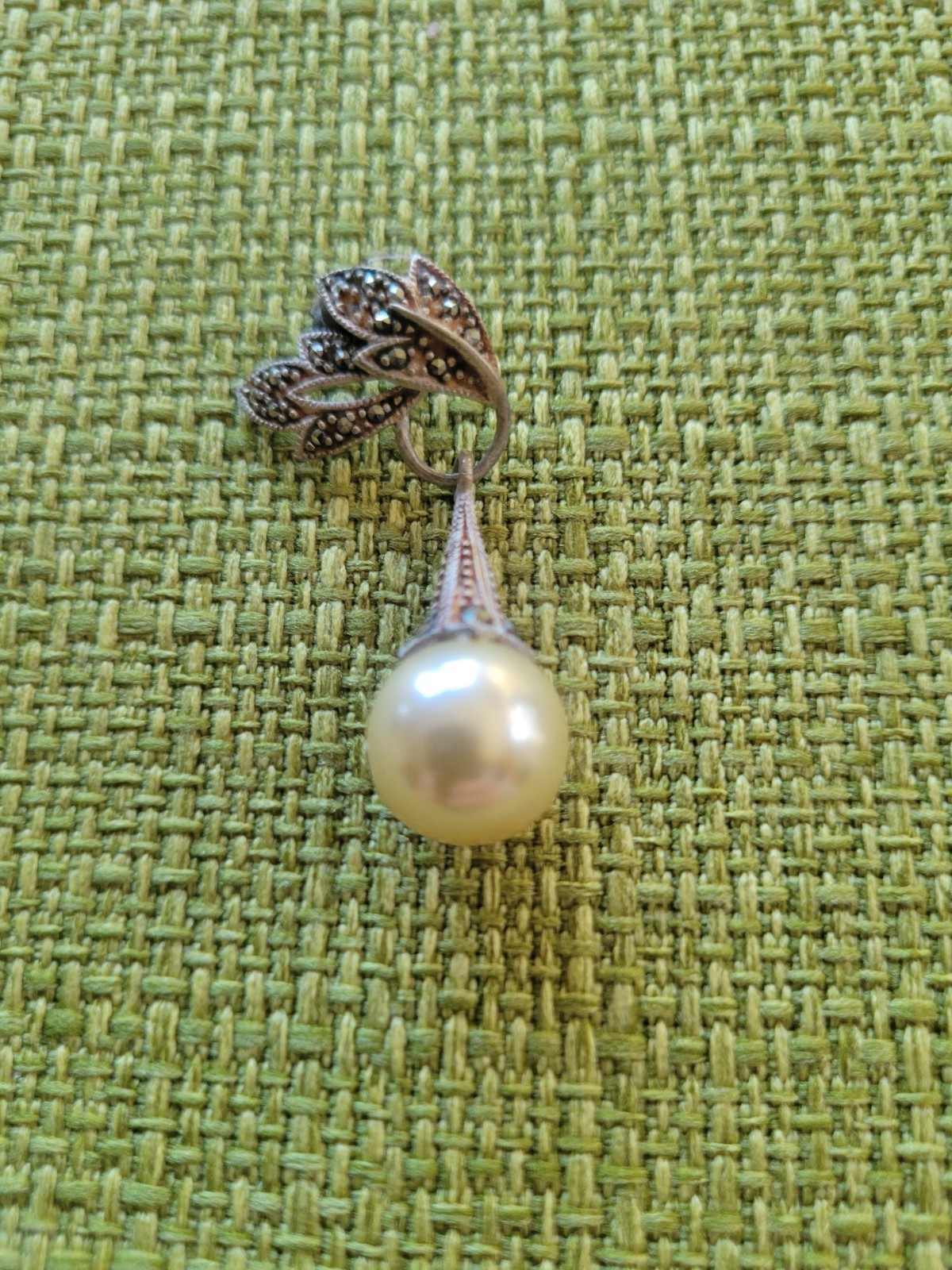 Dainty Feminine Princesscore Pearl Marcasite Pendant