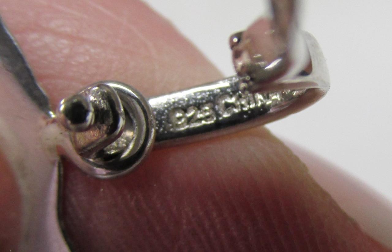 Ail Aluma Hammered Sterling Silver Flower Pendant w/ Unknown Stone 13g ~ 11-A626