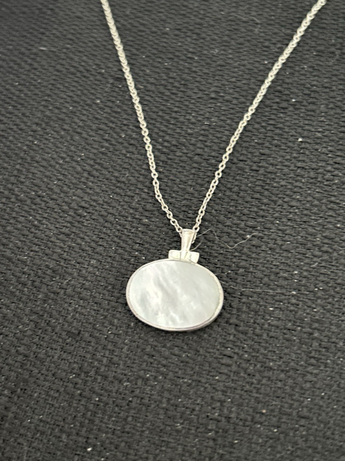 Thailand SU 925 Sterling Silver Mother Of Pearl MOP Pendant Necklace 18”