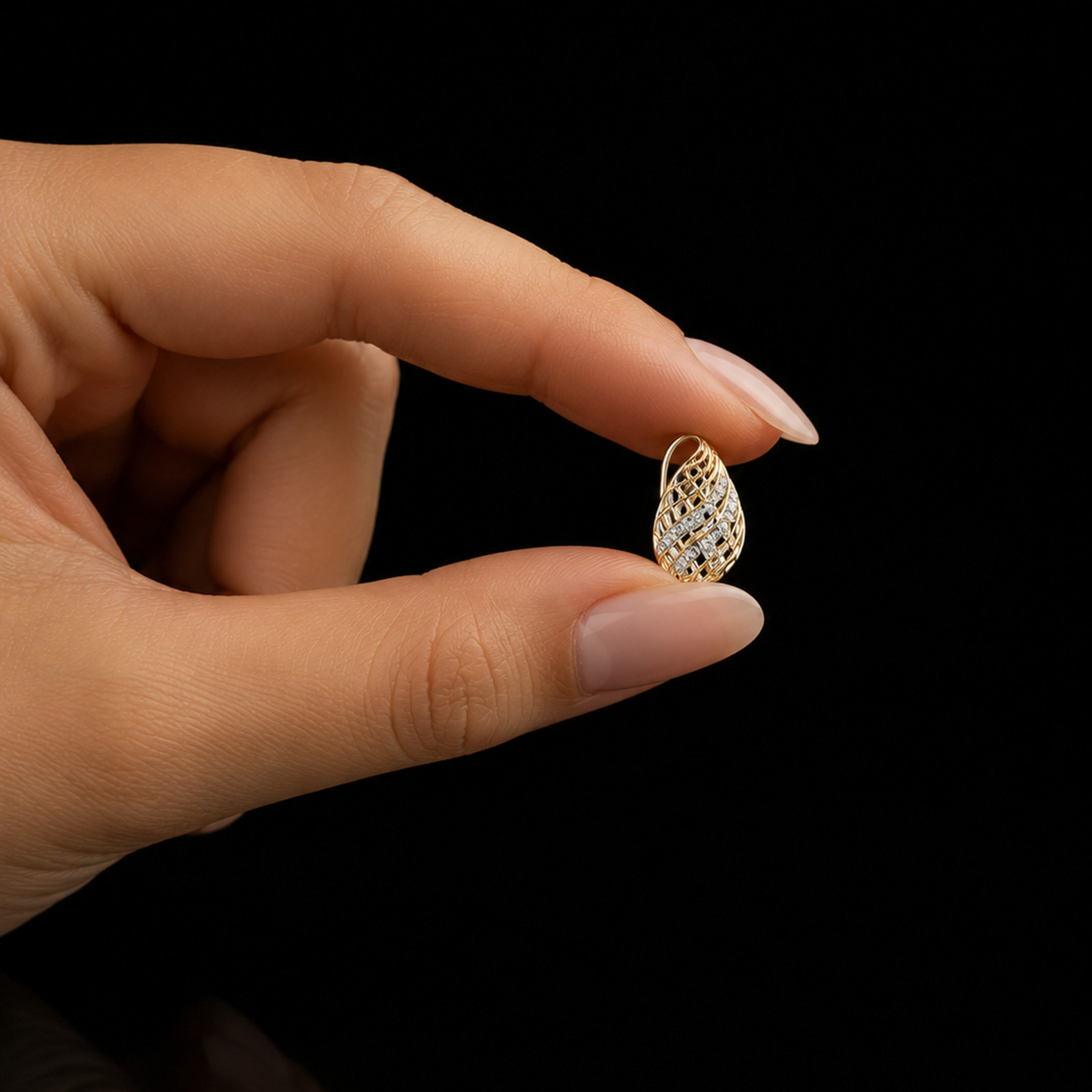 Diamond Woven Pendant 14KYellow Gold Radiant Curve Design Anniverasry Fine Gift