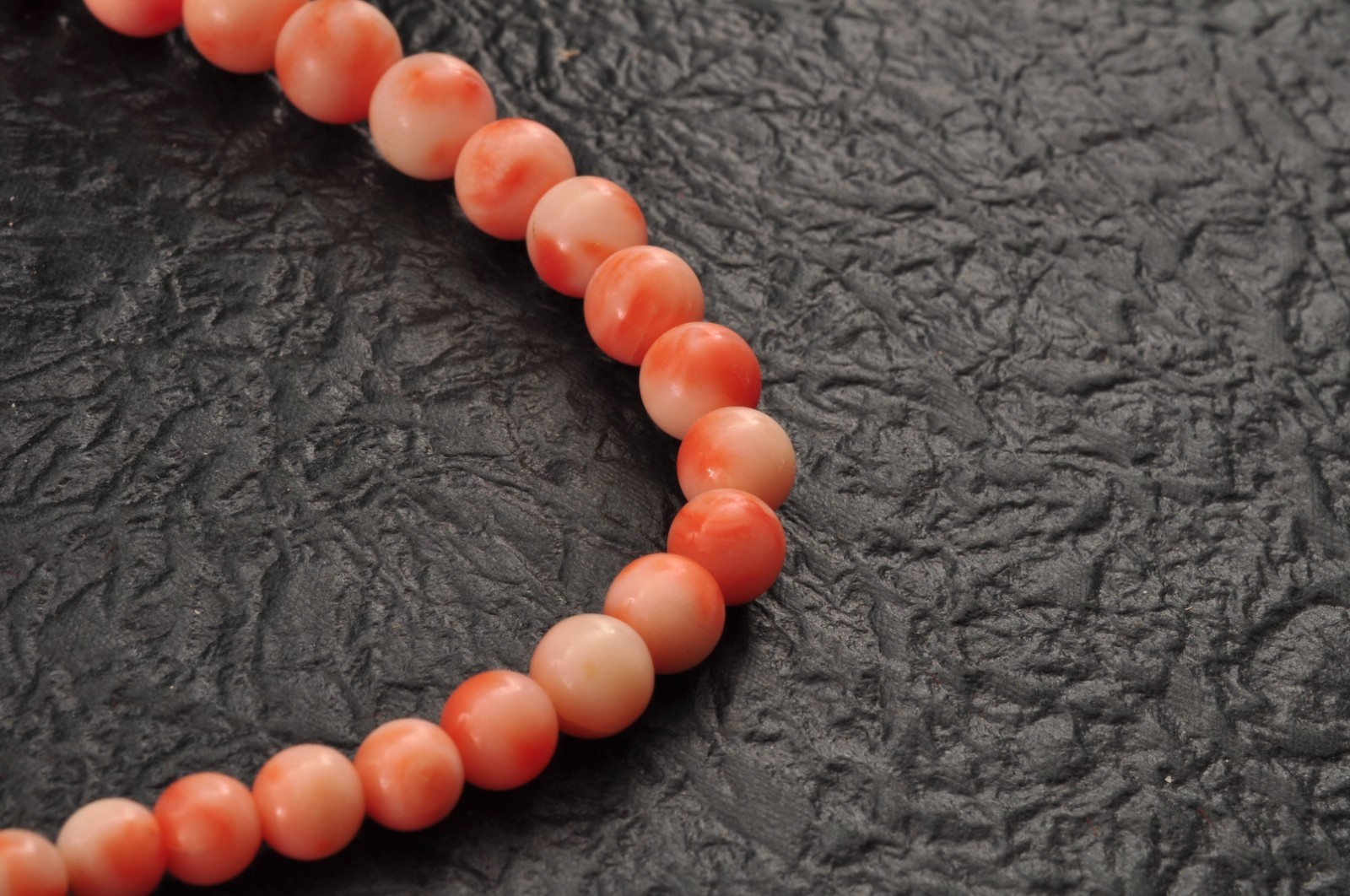 Angel skin coral Necklace and rose earrings set (17.3in 255ct) and Certificate.