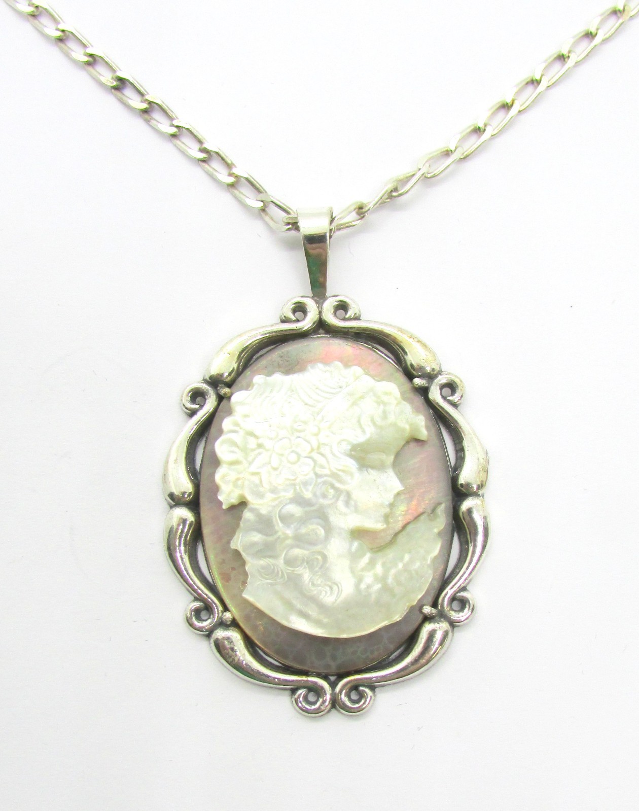 925 STERLING SILVER MOTHER OF PEARL CAMEO 61X40MM PENDANT 16″ NECKLACE ~ 26.7 G