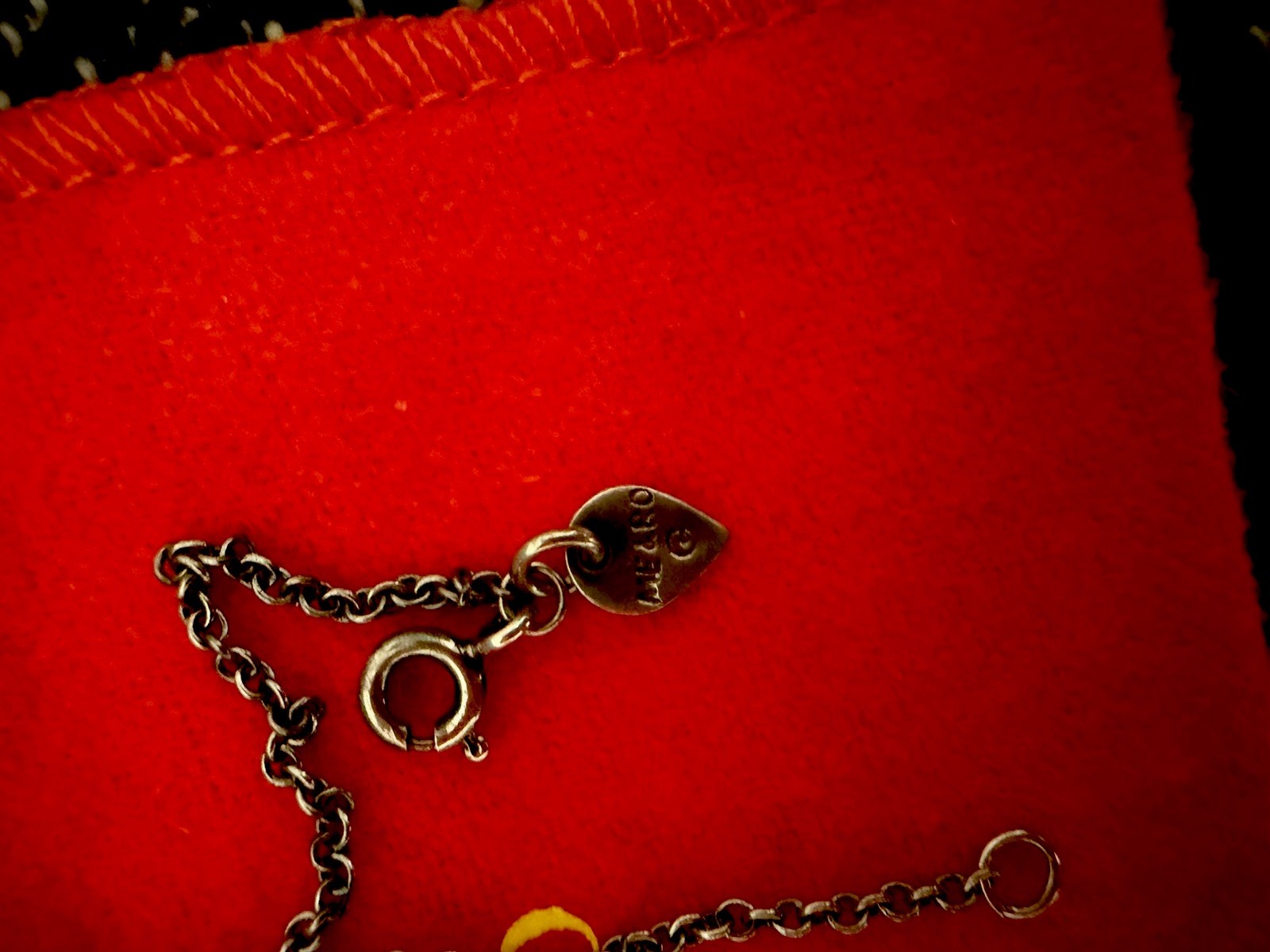 Me & Ro Sterling Silver 18” Chain & original Red Pouch